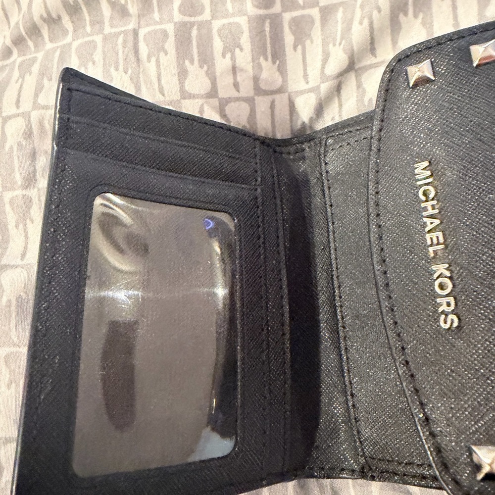 Michael Kors black saffiano leather studded wallet - Picture 4 of 4